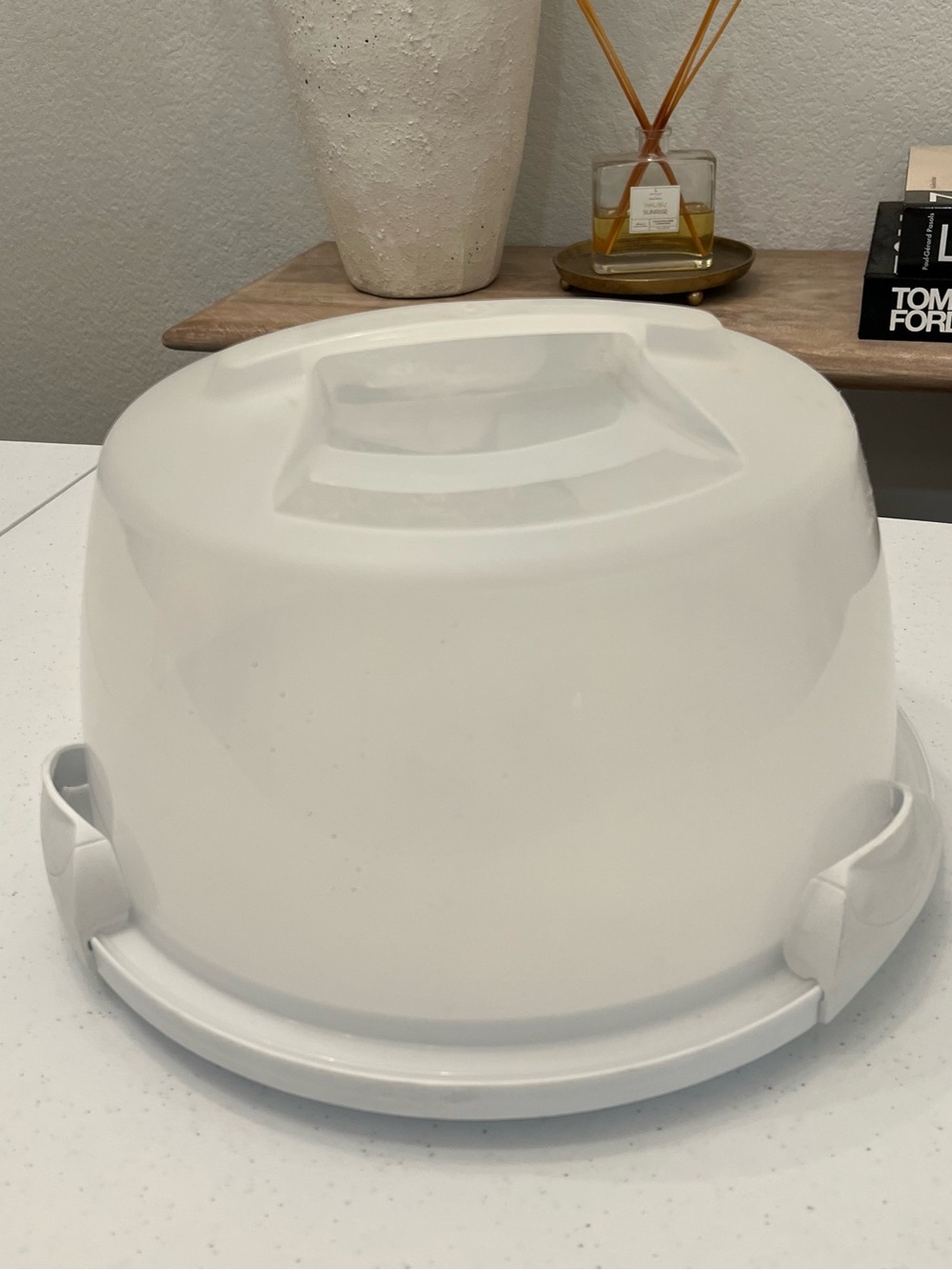 Wilton Travel Cake Carrier with Secure Latch